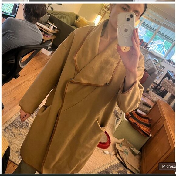 Lafayette 148 New York camel cocoon style wool coat (as is missing button) - Picture 2 of 8
